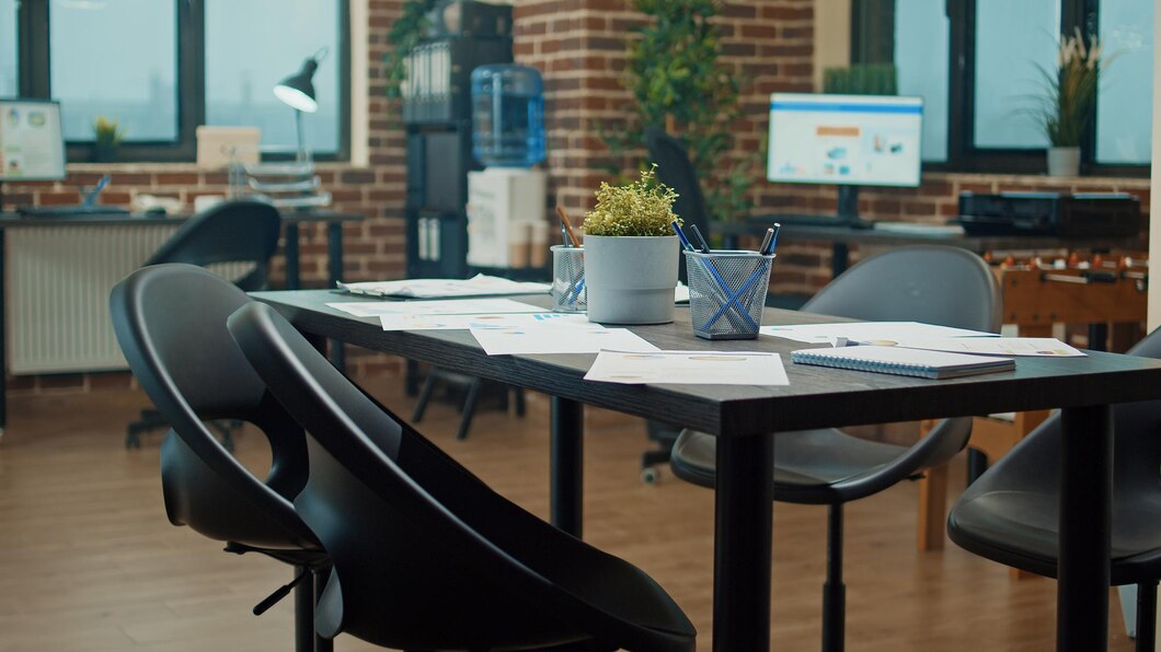 Jak wybór gotowych do użytku przestrzeni biurowych wpływa na efektywność firmy?